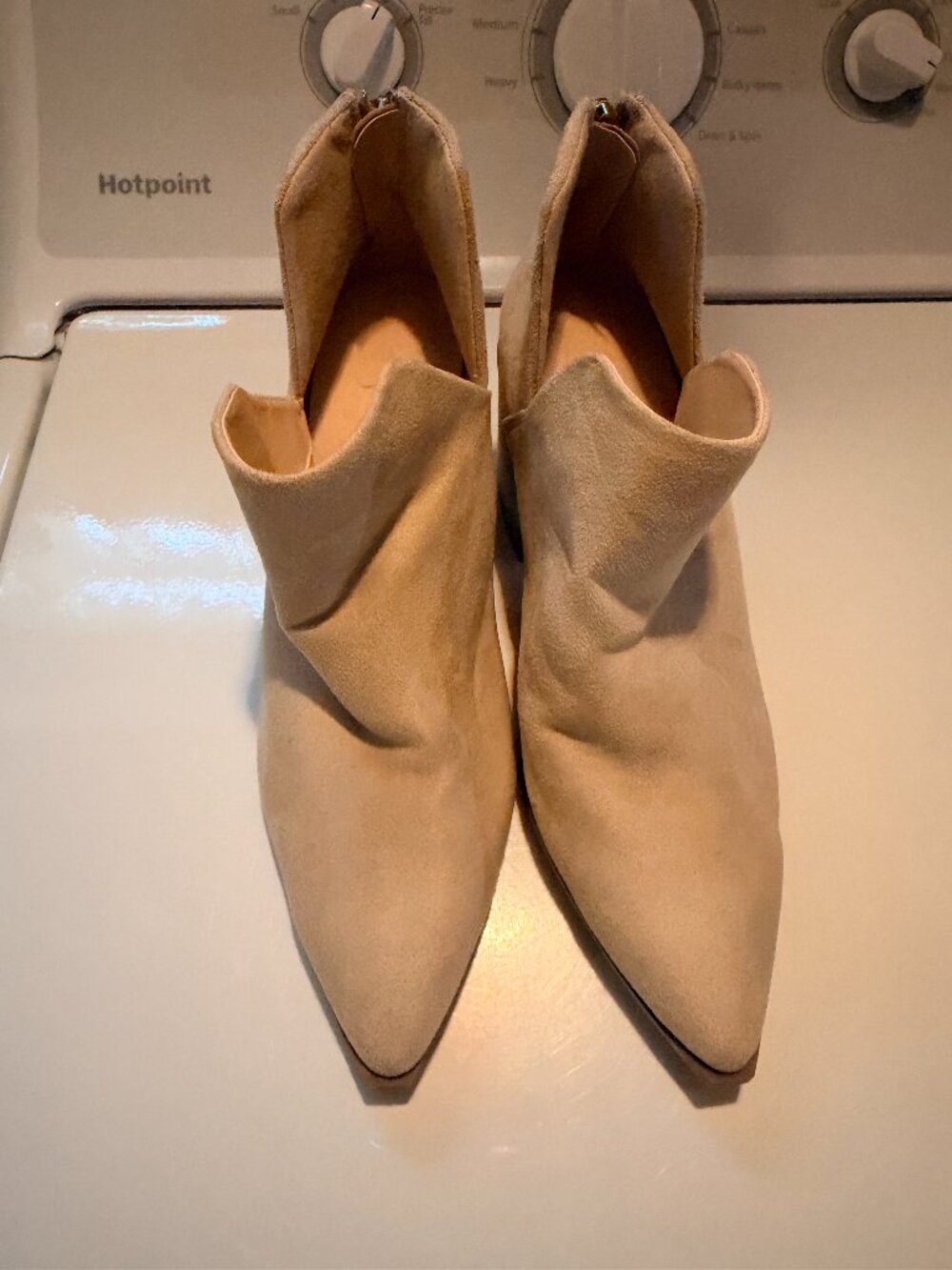 Piper booties from The Vine boutique NWOT size 8. Never worn.